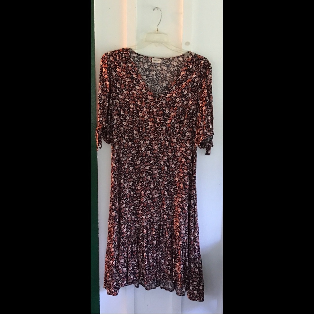 Floral Midi Dress with ruffled bottom